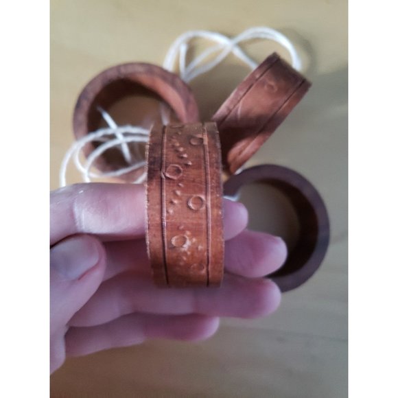 70s‎ Wooden Napkin Rings - Picture 3 of 3